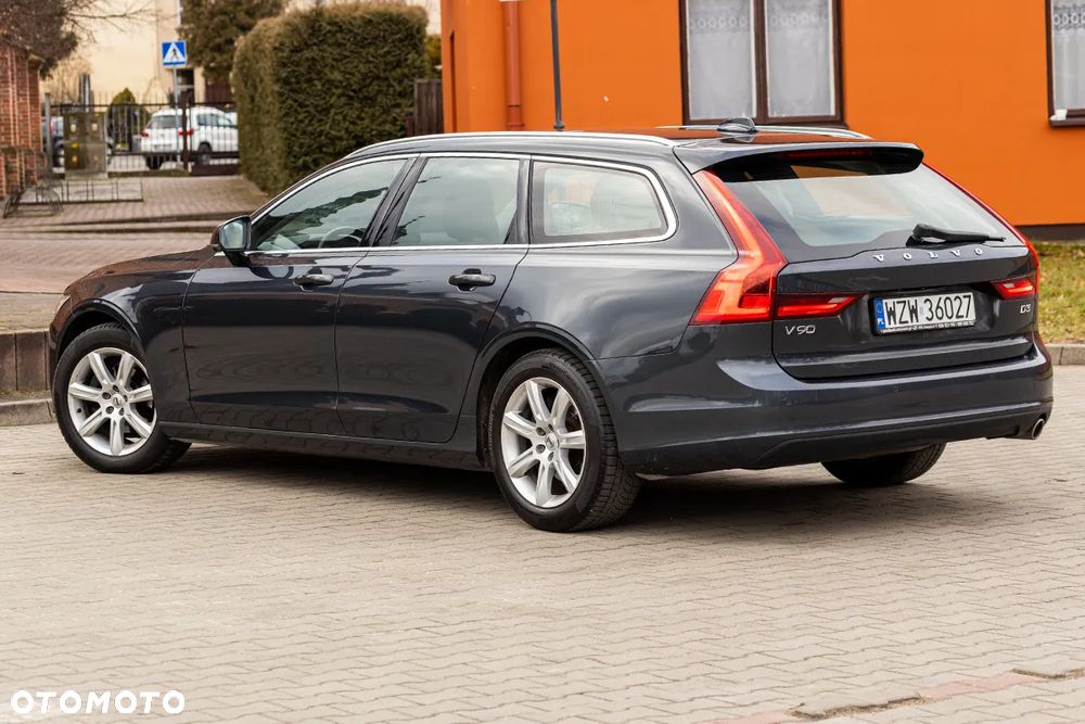 Volvo V90 D3 Momentum - 9