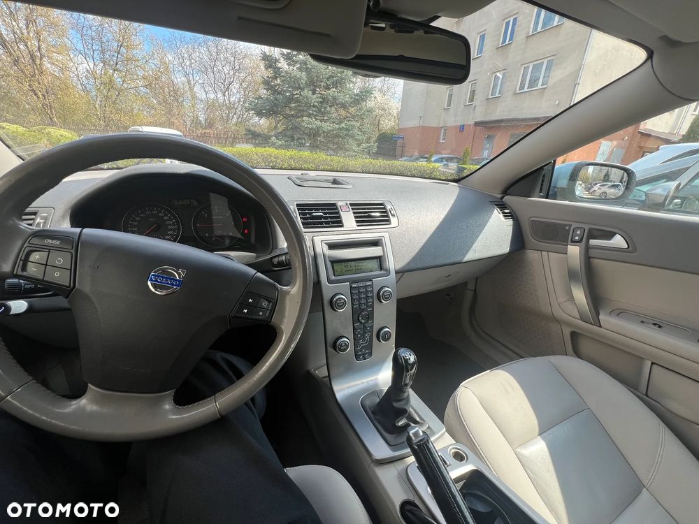 Volvo C70 2.0D Momentum - 4