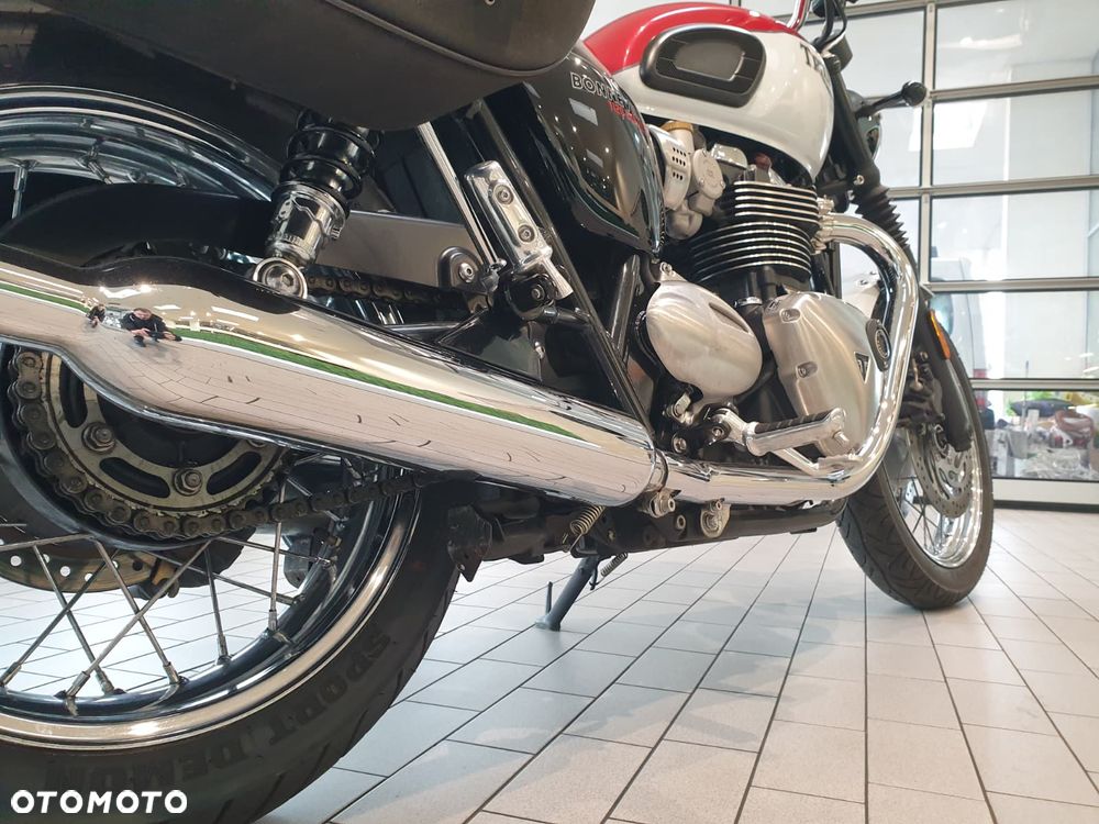 Triumph Bonneville - 11