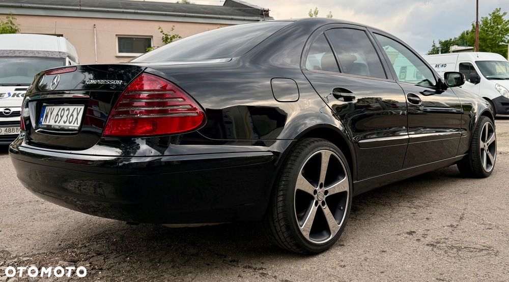Mercedes-Benz Klasa E 200 Kompressor Classic Sport Edition - 7