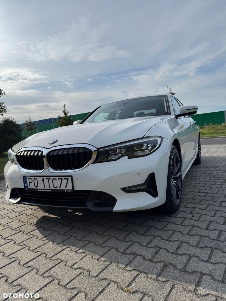BMW Seria 3 318i Sport - 1
