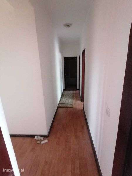 VENDO/ALUGO T3 com boas areas  e terraço. - Grande imagem: 3/12