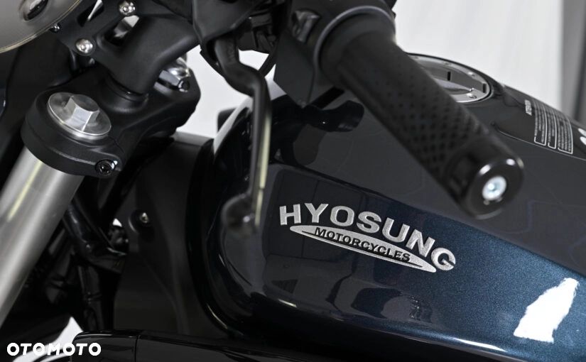 Hyosung GV - 16