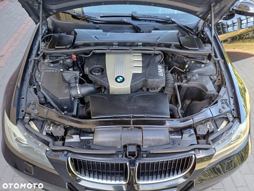BMW Seria 3 320d - 30