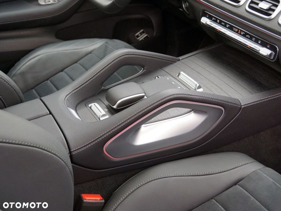Mercedes-Benz GLE 300 d mHEV 4-Matic AMG Line - 10