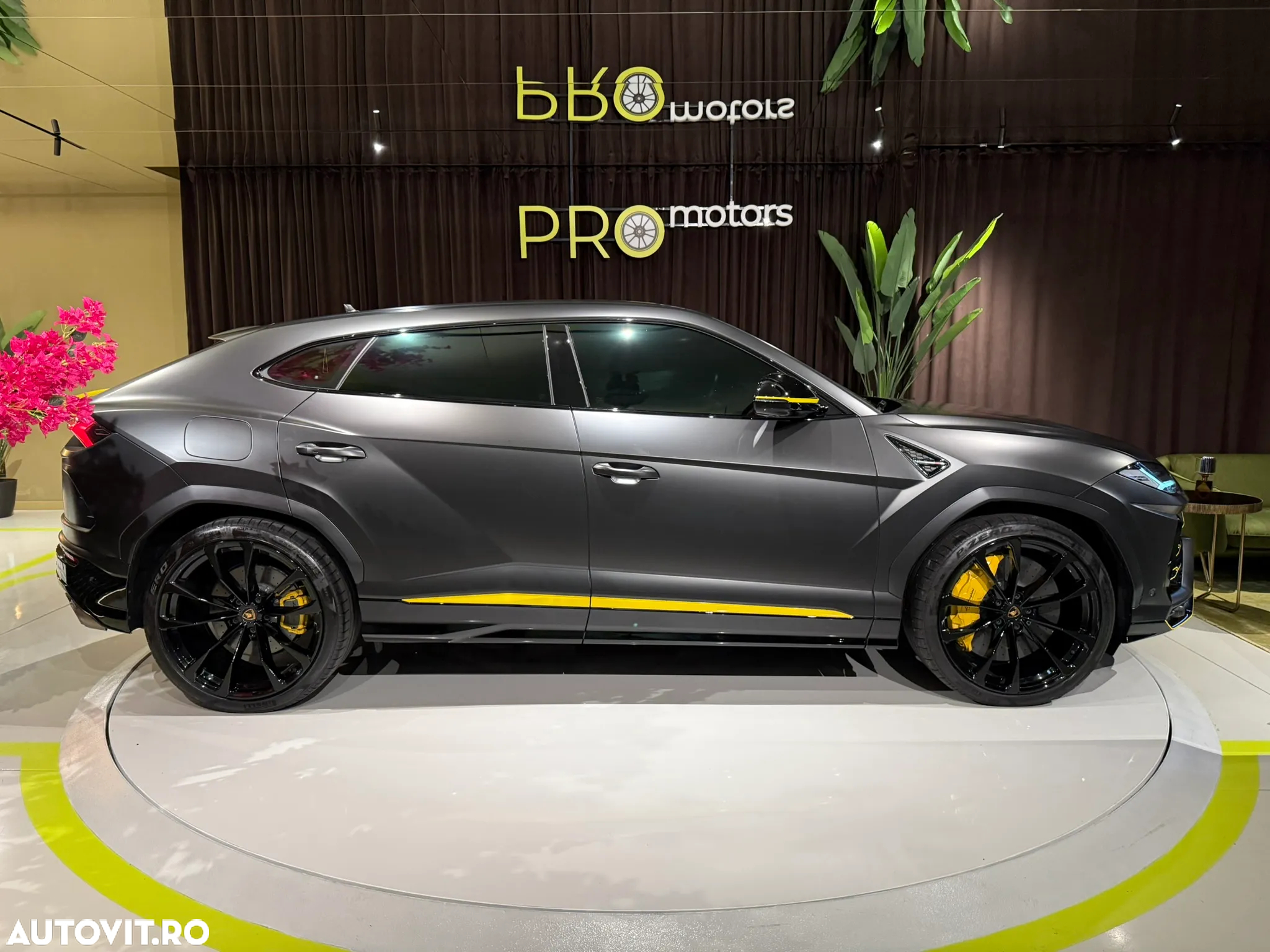 Lamborghini URUS - 2