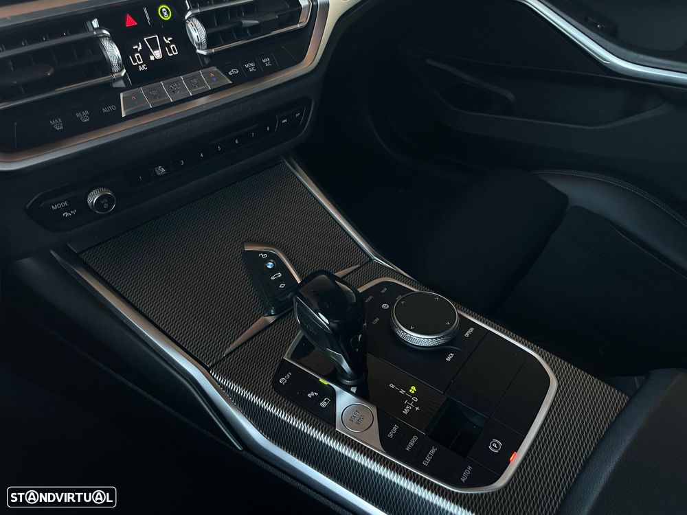 BMW 330 e Touring Pack M Auto - 22