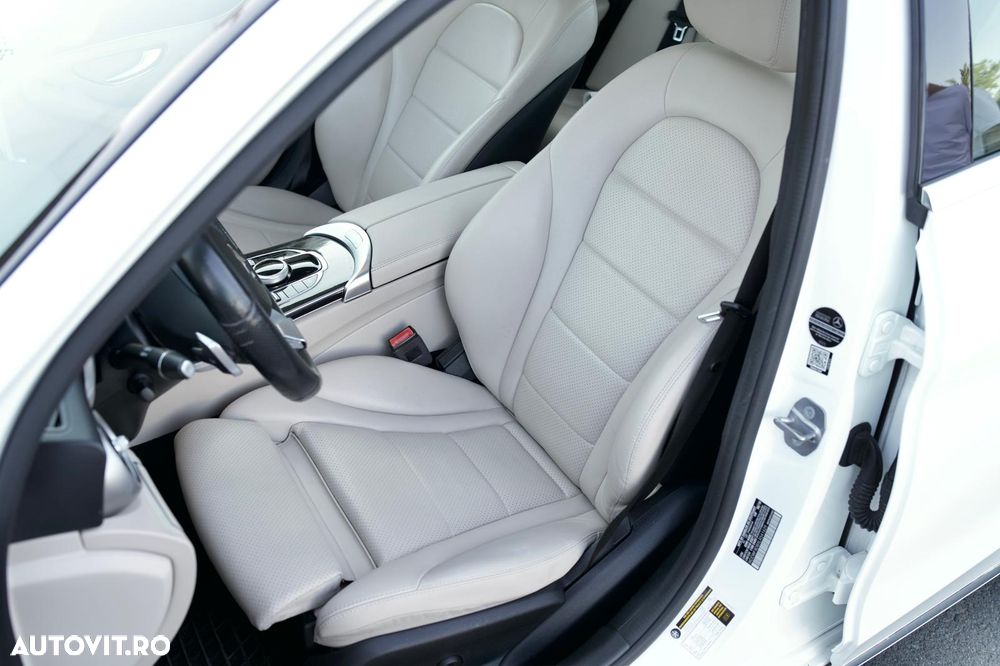 Mercedes-Benz C 300 MHEV - 6