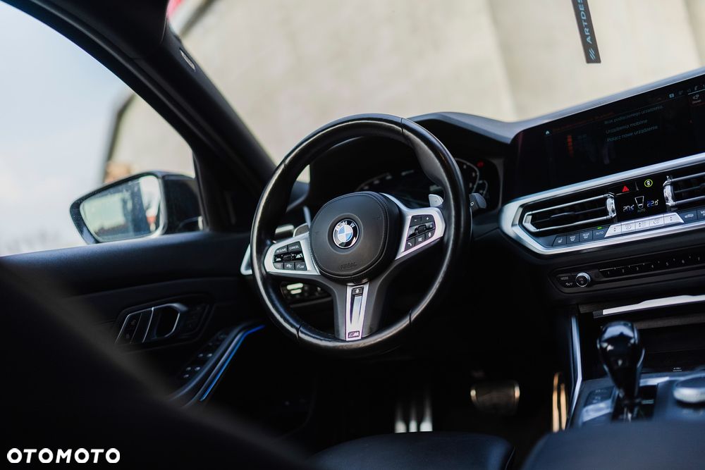 BMW Seria 3 330i Edition M Sport Shadow - 19