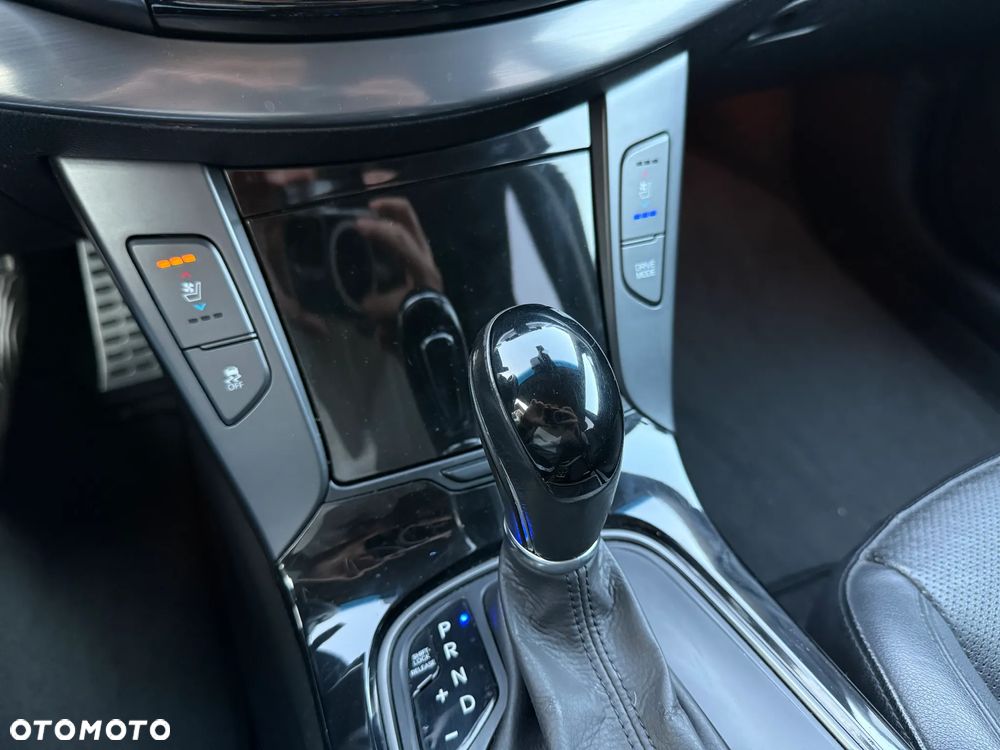 Hyundai i40 Kombi 1.7 CRDi DCT Premium - 27