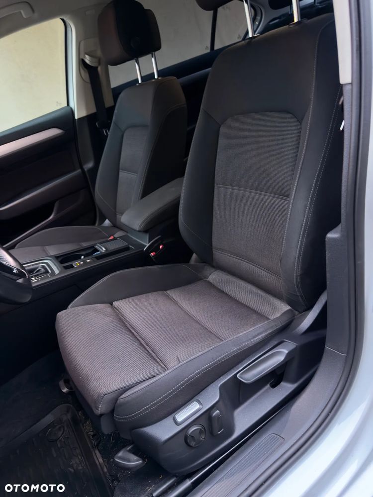 Volkswagen Passat - 10