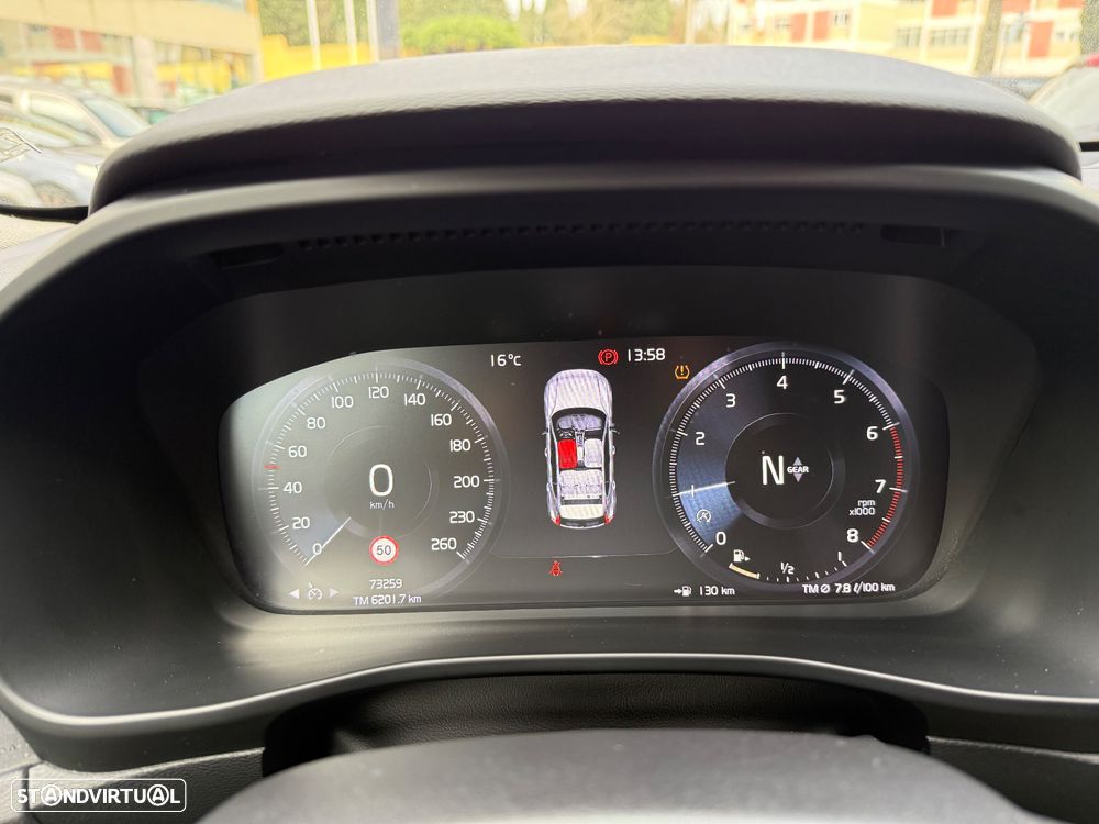 Volvo XC 40 1.5 T3 Tech Edition - 13