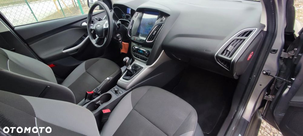 Ford Focus 1.6 TDCi DPF Start-Stopp-System SYNC Edition - 9