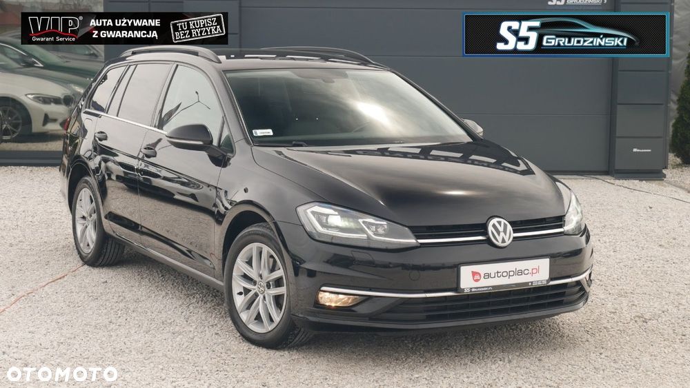 Volkswagen Golf - 1