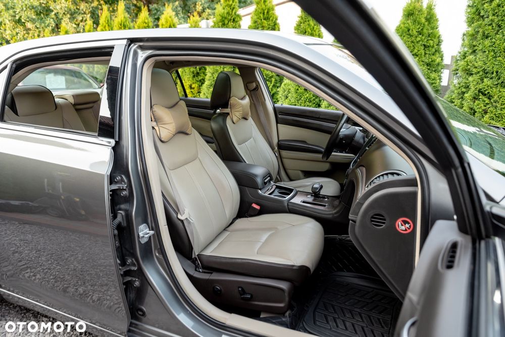 Lancia Thema 3.6 Platinum - 25
