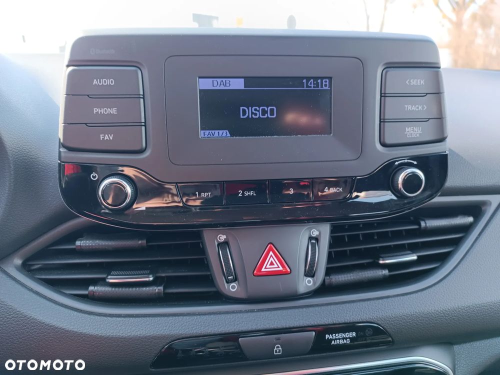 Hyundai i30 1.5 DPI Classic + - 9