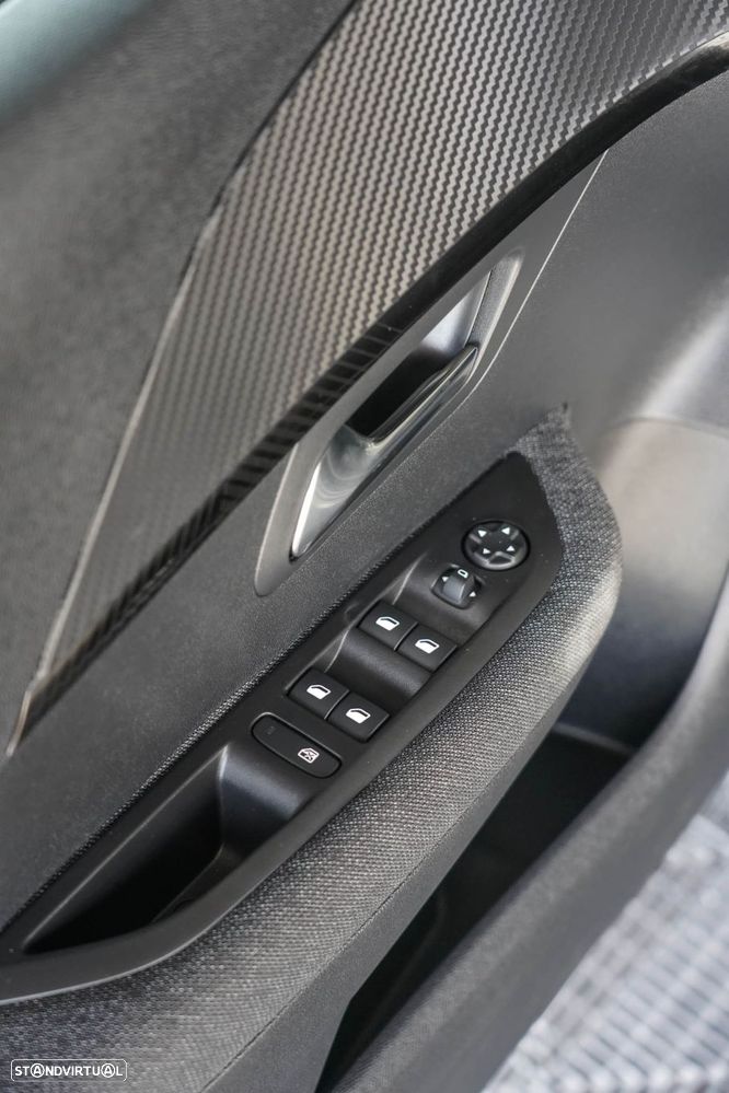 Peugeot 208 1.2 Hybrid Allure e-DCS6 - 23