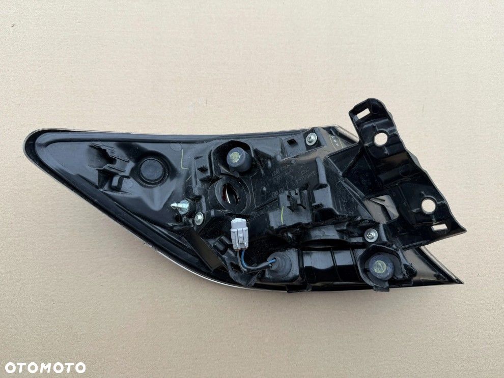 TOYOTA COROLLA E21 HB 19- PRAWA TYLNA LAMPA LED ORYGINAŁ - 3