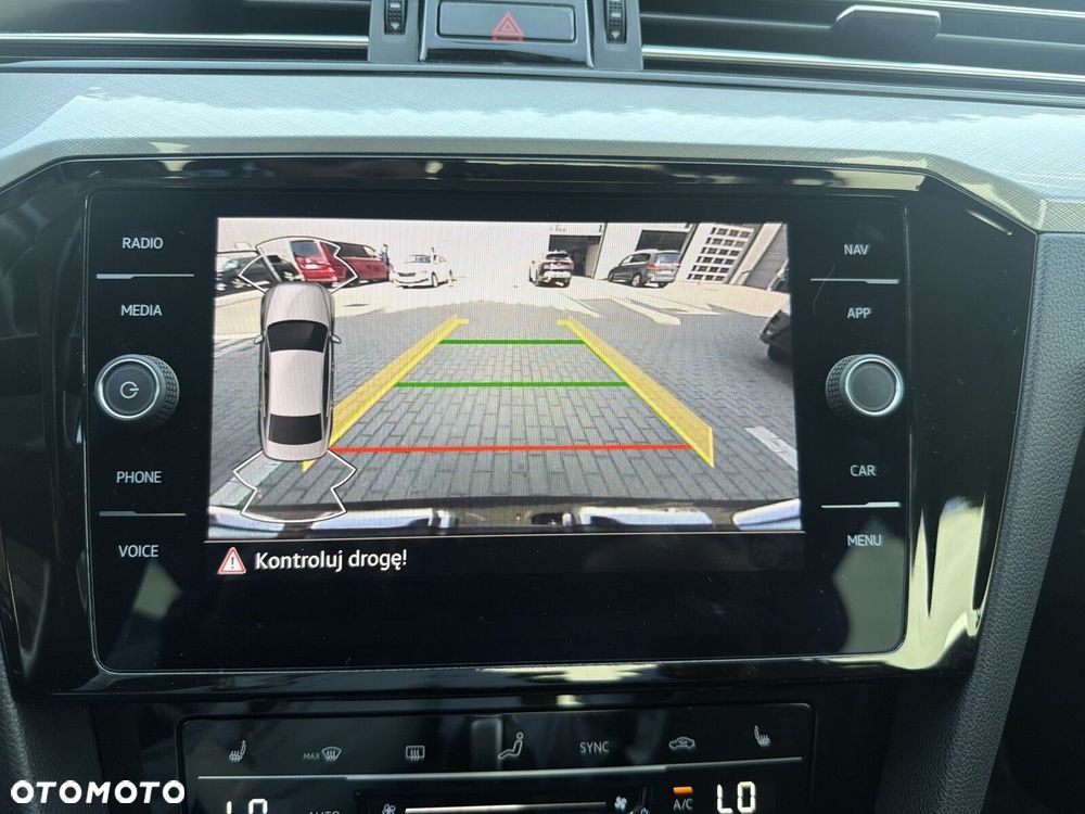 Volkswagen Passat 2.0 TSI Business DSG - 25