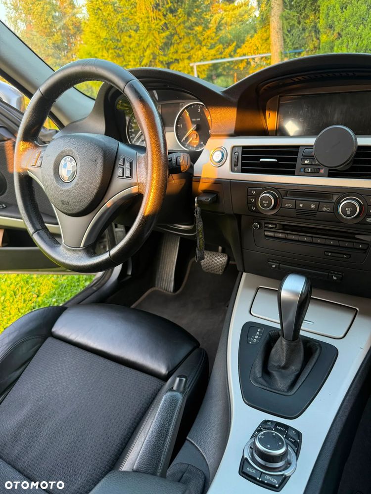 BMW Seria 3 320d DPF - 12