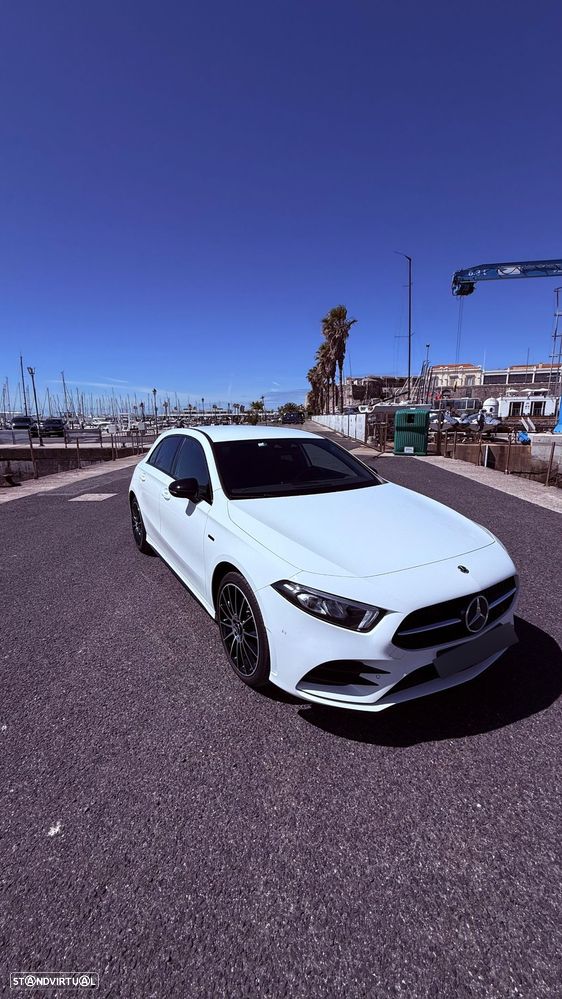 Mercedes-Benz A 250 e AMG Line - 17