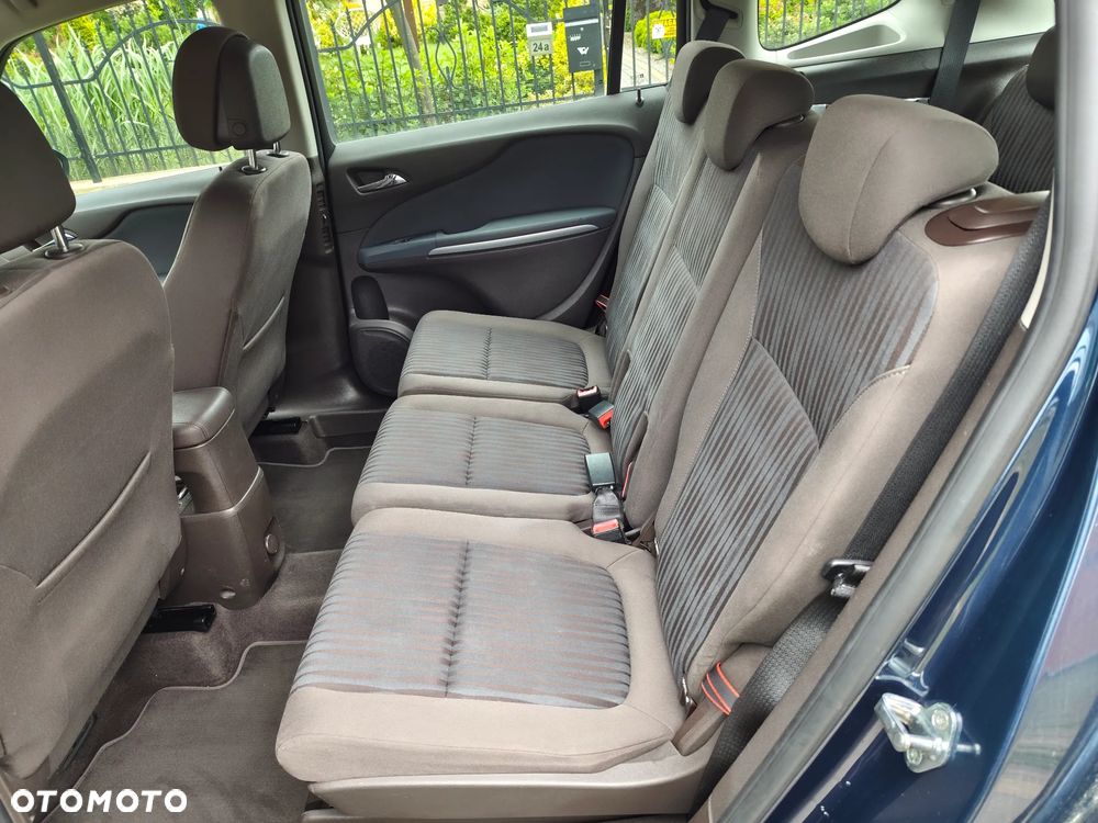 Opel Zafira - 16