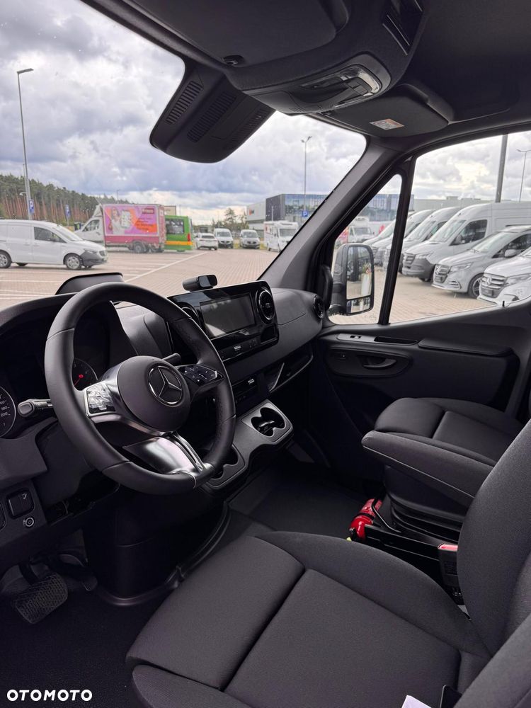Mercedes-Benz Sprinter - 9