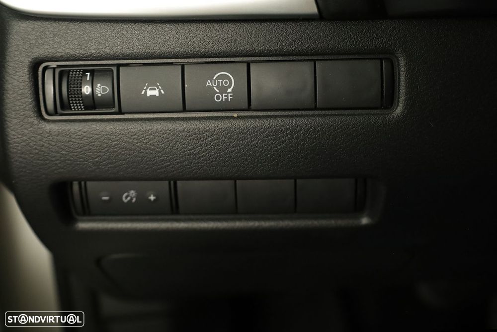 Nissan Qashqai 1.3 DIG-T N-Connecta LED Xtronic - 19