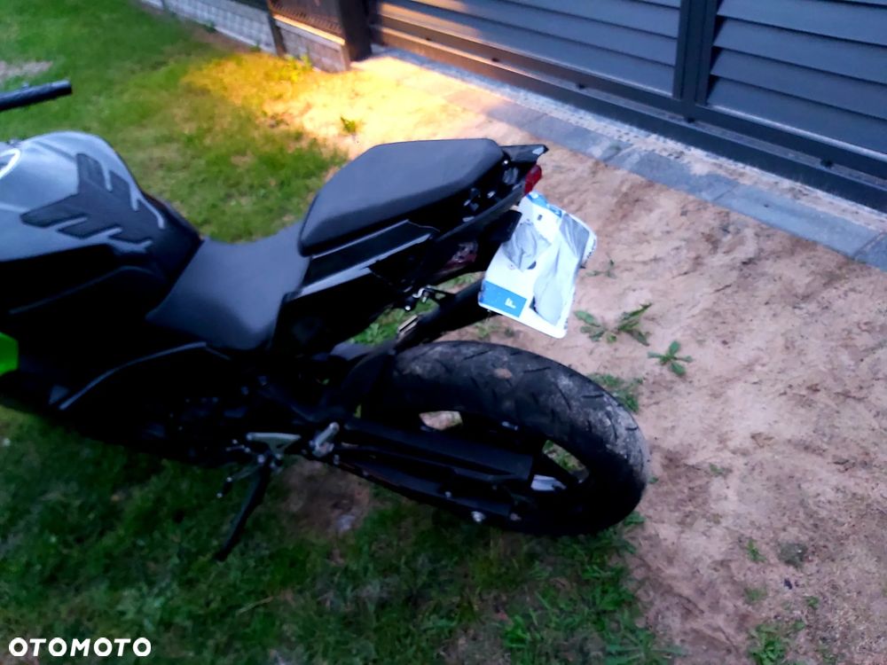 Kawasaki Ninja 400 - 14