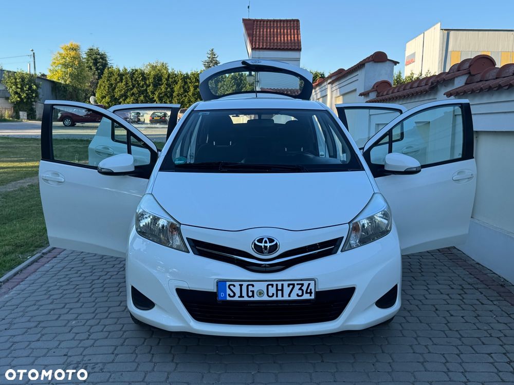 Toyota Yaris - 25