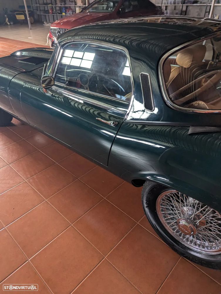 Jaguar E-Type - 26