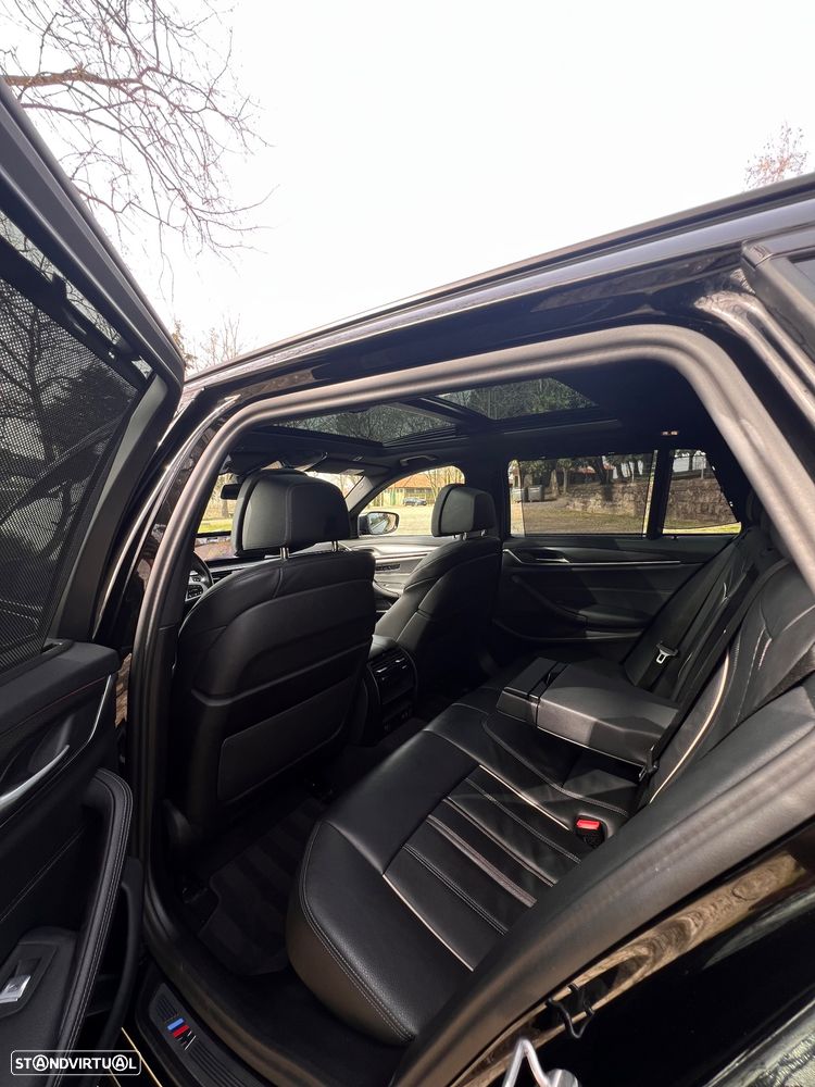 BMW 530 e Pack Desportivo M - 34