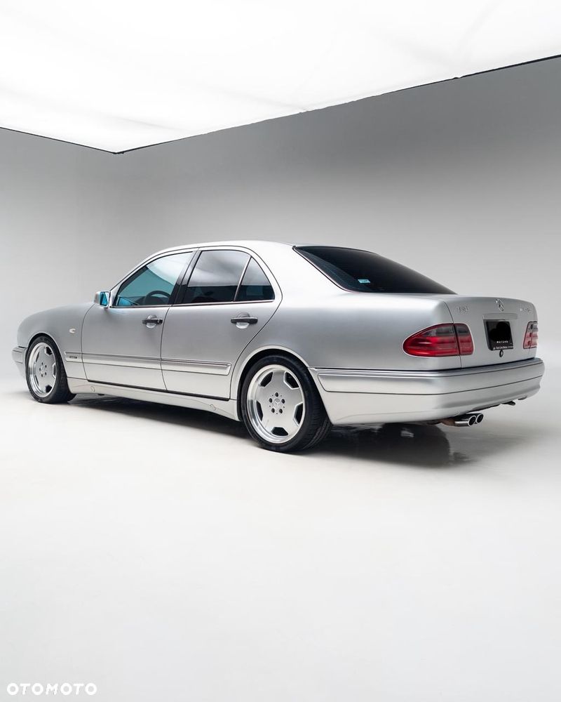 Mercedes-Benz Klasa E - 7