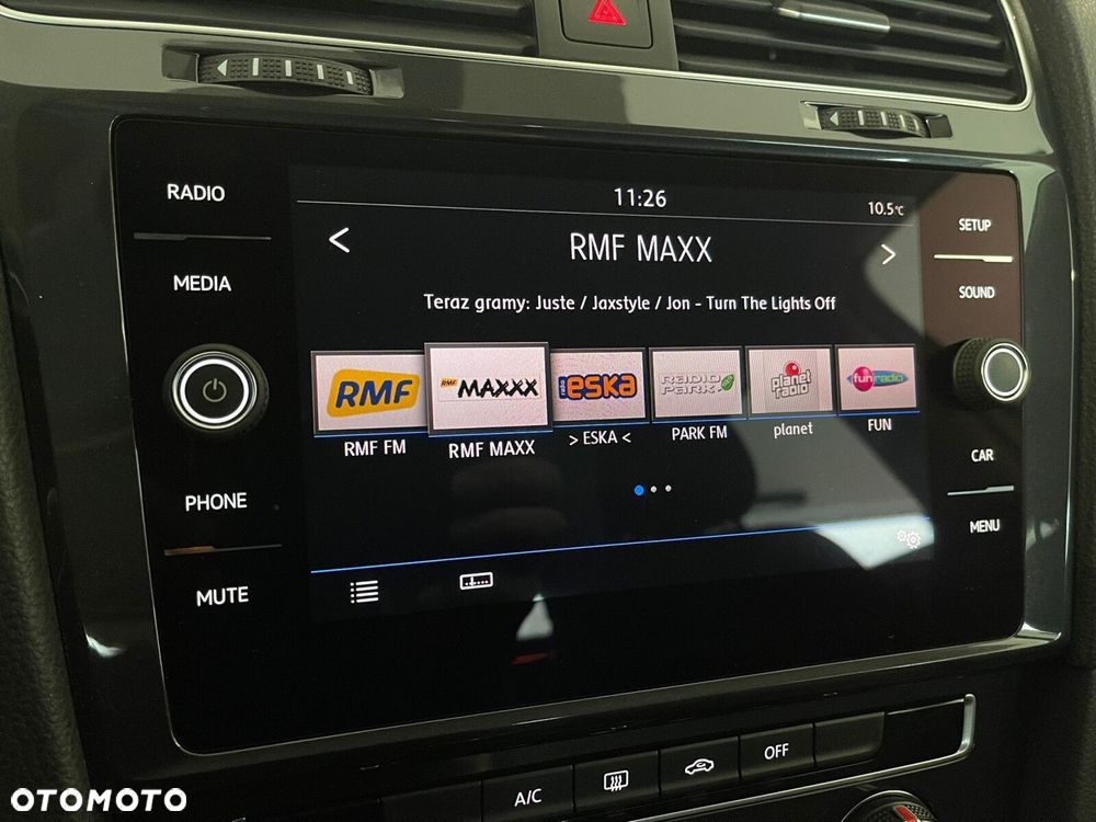 Volkswagen Golf 1.6 TDI BMT Comfortline - 18