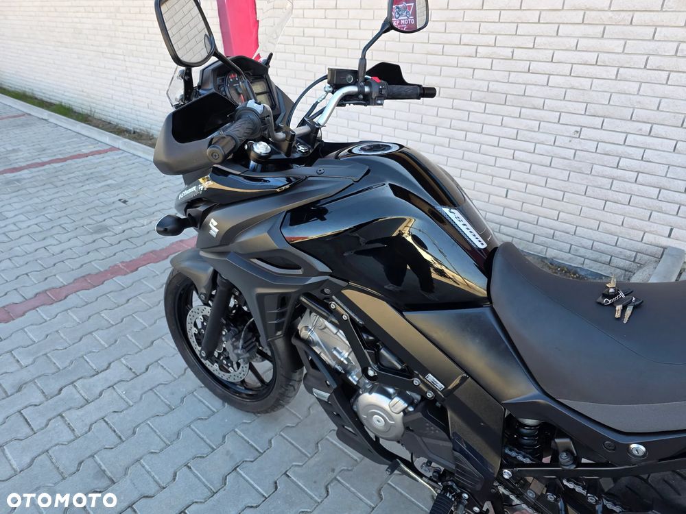 Suzuki V-STROM - 25