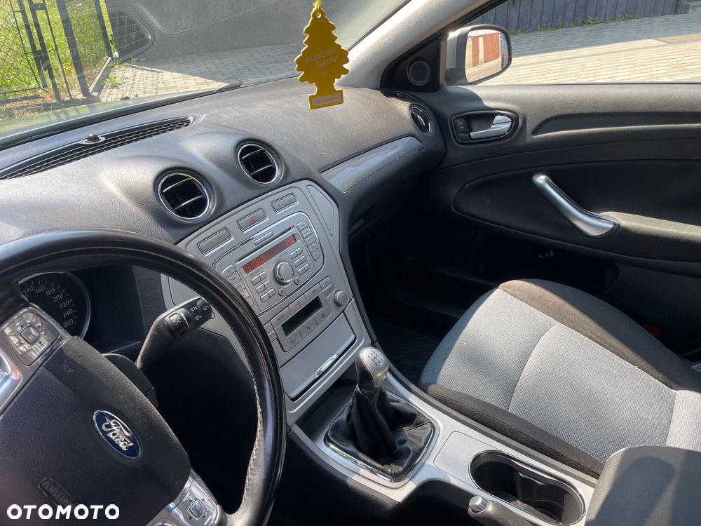 Ford Mondeo - 7