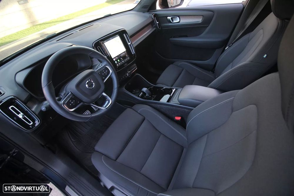 Volvo XC 40 Recharge Plus - 17