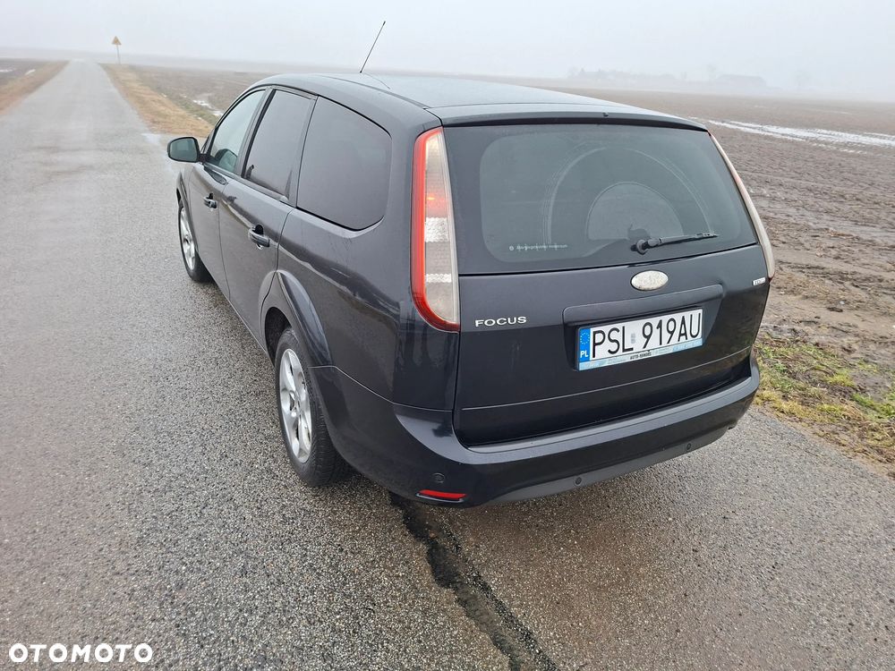 Ford Focus 1.6 TDCi DPF Style - 10