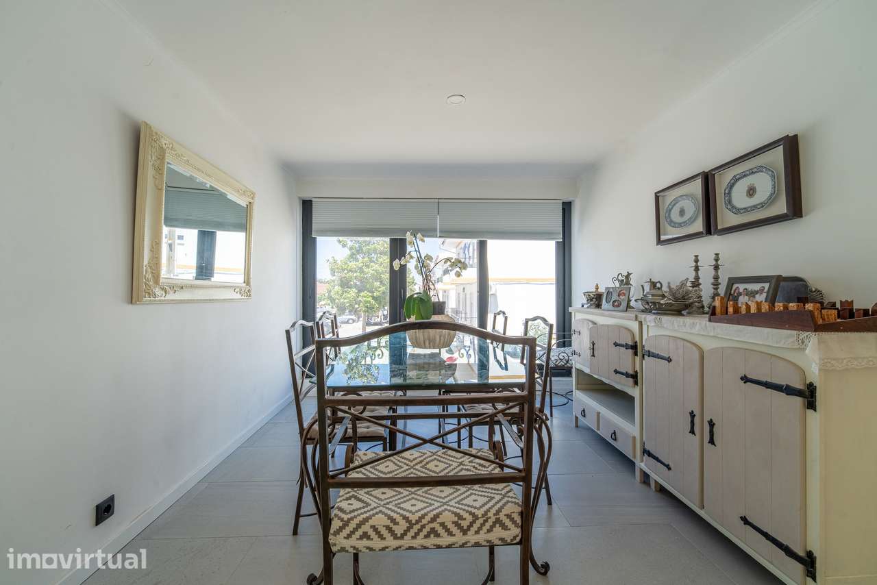 EXCLUSIVA MORADIA DE LUXO CONTEMPORÂNEA COM PISCINA | MONTEMOR-O-NOVO - Grande imagem: 3/44