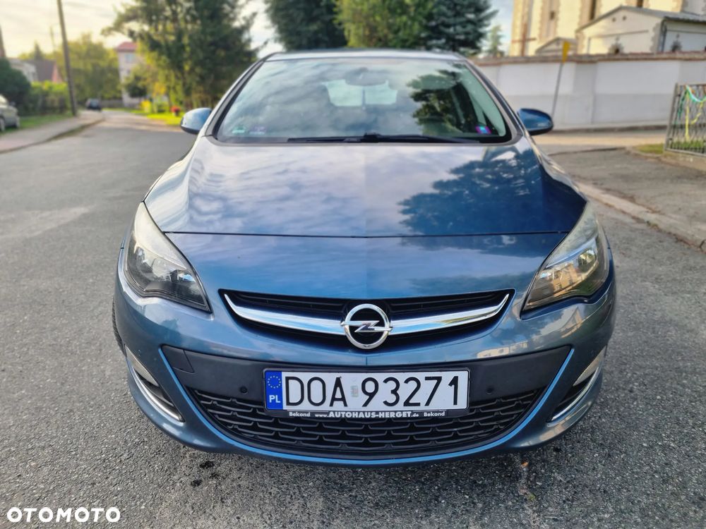 Opel Astra 1.4 Turbo Design Edition - 2