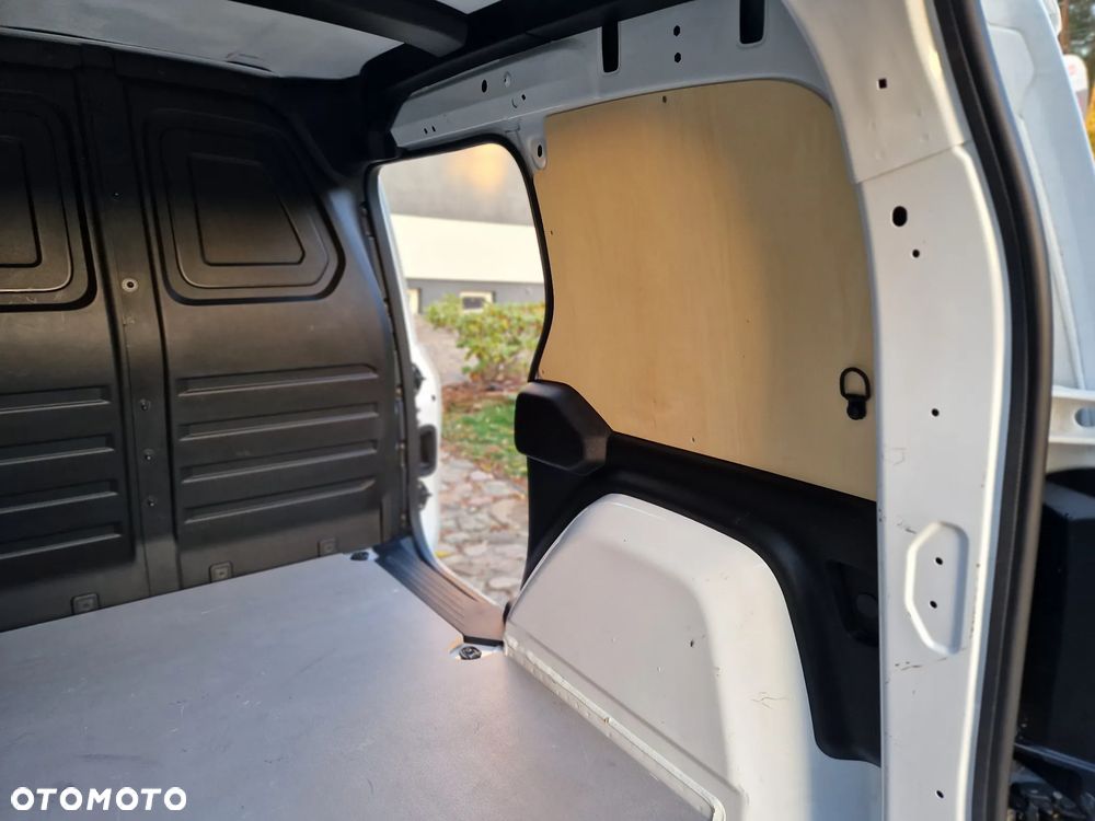 Nissan Townstar - 17