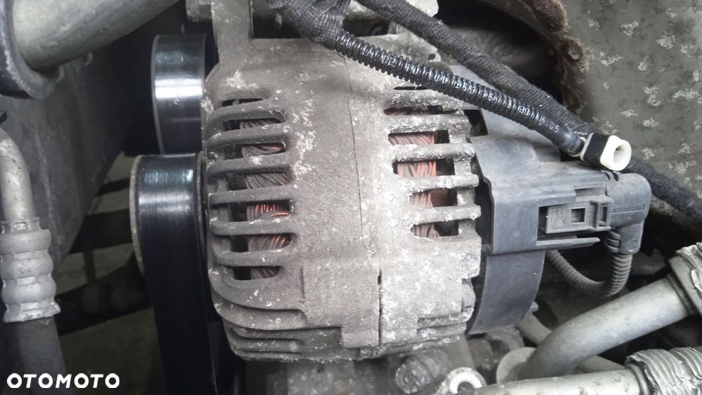 Alternator VW Touran 1.6 FSI 03C903023B - 1