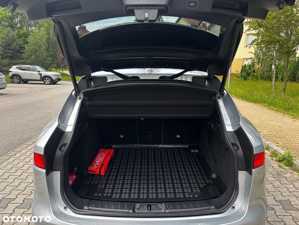 Jaguar F-Pace E-Performance Prestige - 13