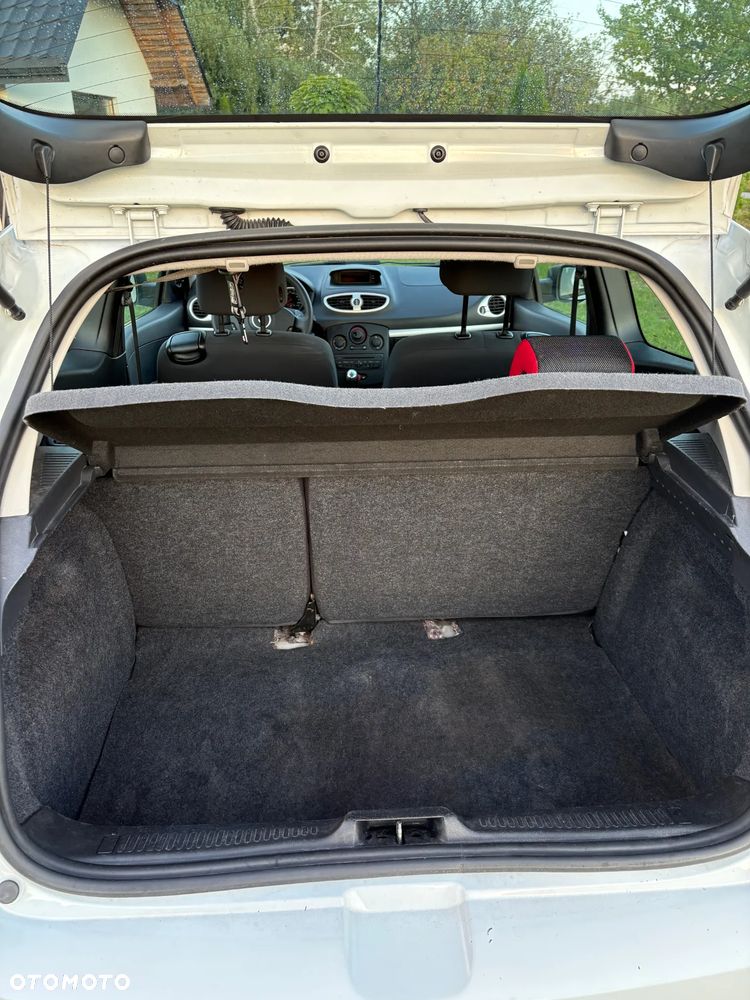 Renault Clio 1.5 dCi Alize - 9