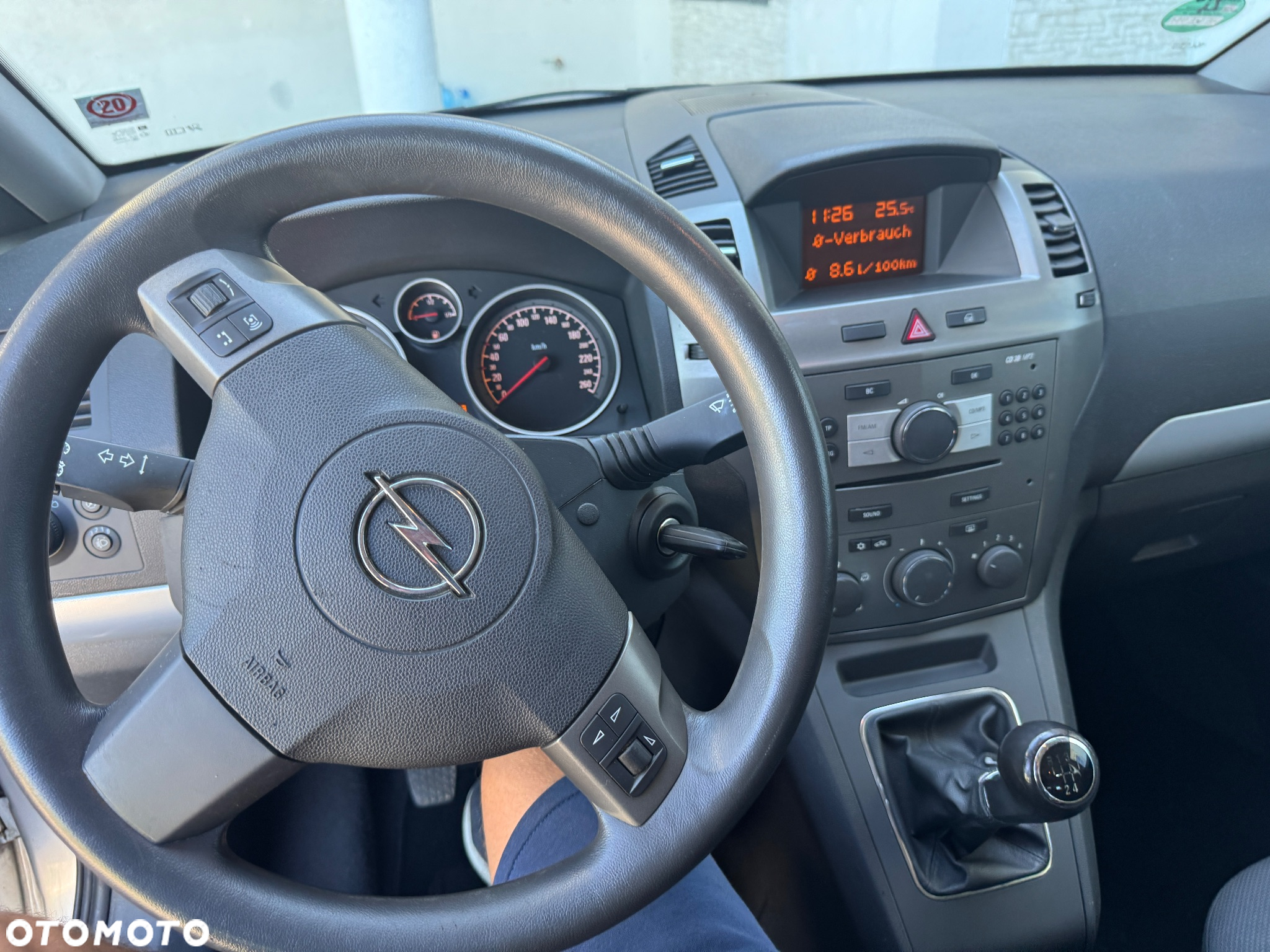 Opel Zafira 1.8 Cosmo - 8