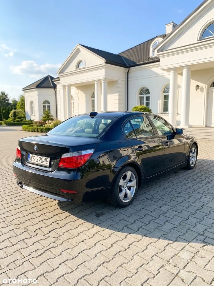 BMW Seria 5 520i - 2