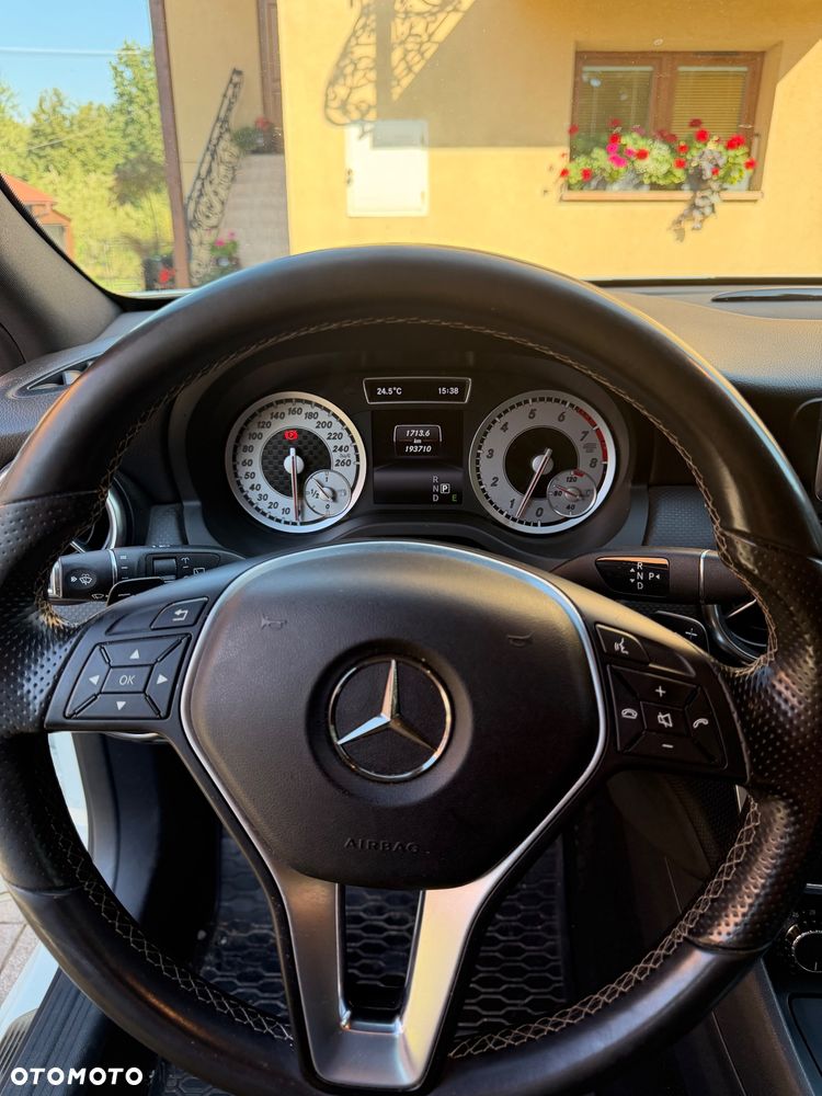 Mercedes-Benz Klasa A 250 4Matic 7G-DCT - 11