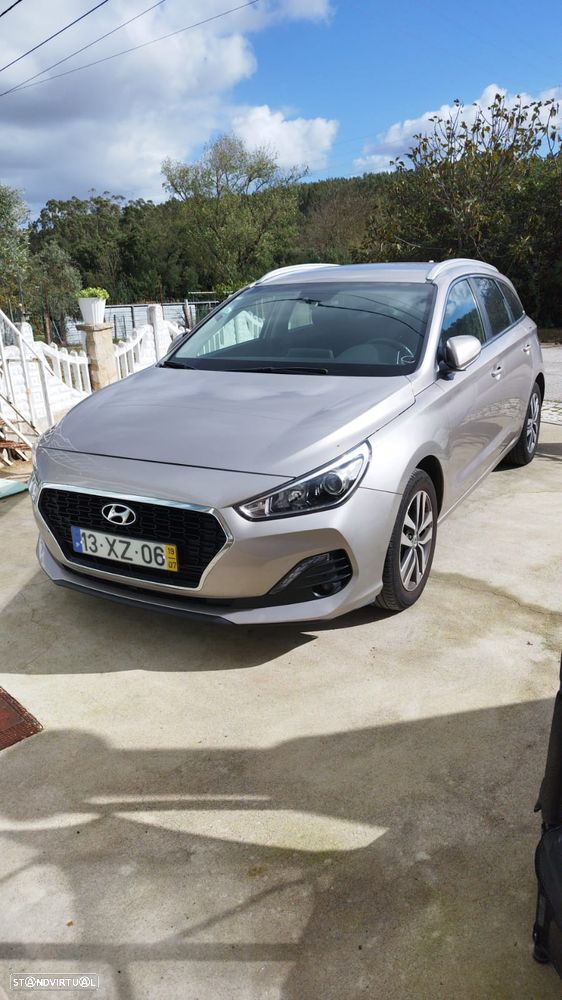 Hyundai i30 SW 1.6 CRDi Style+Navi - 1