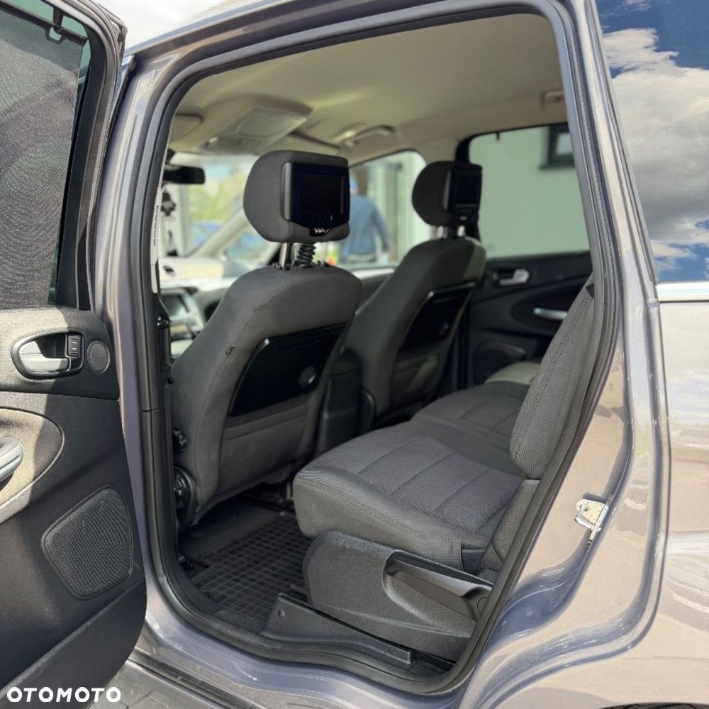 Ford S-Max - 22
