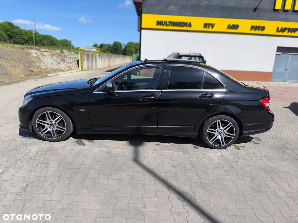 Mercedes-Benz Klasa C 300 CDI 4Matic 7G-TRONIC Avantgarde Edition - 10